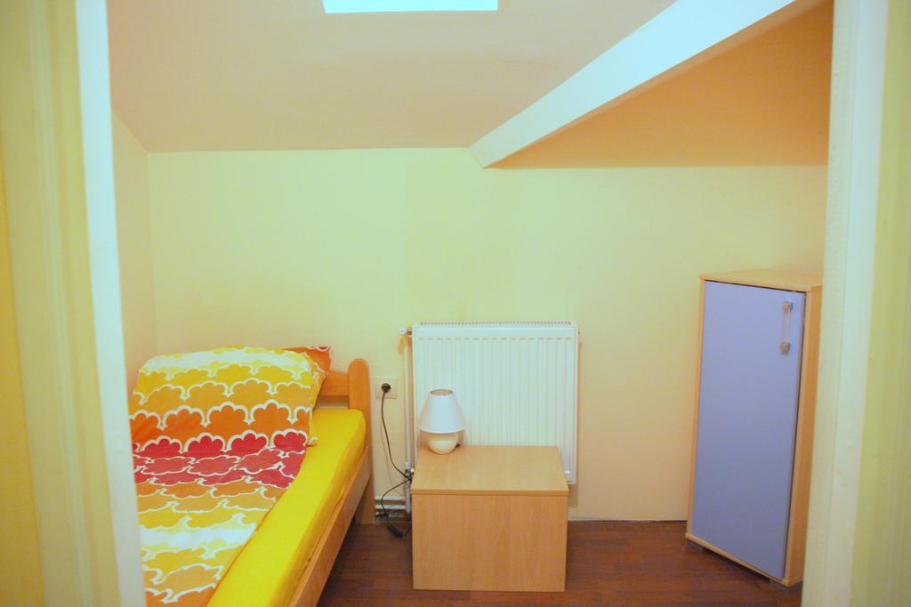 Hostel Bed N Beer Belgrado Camera foto