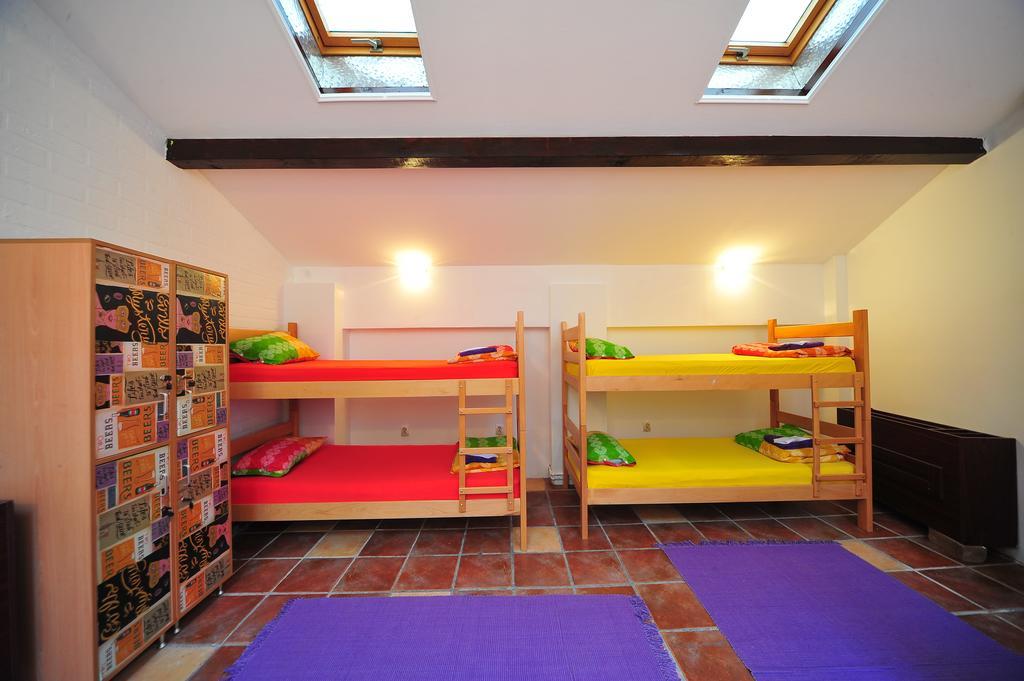Hostel Bed N Beer Belgrado Camera foto