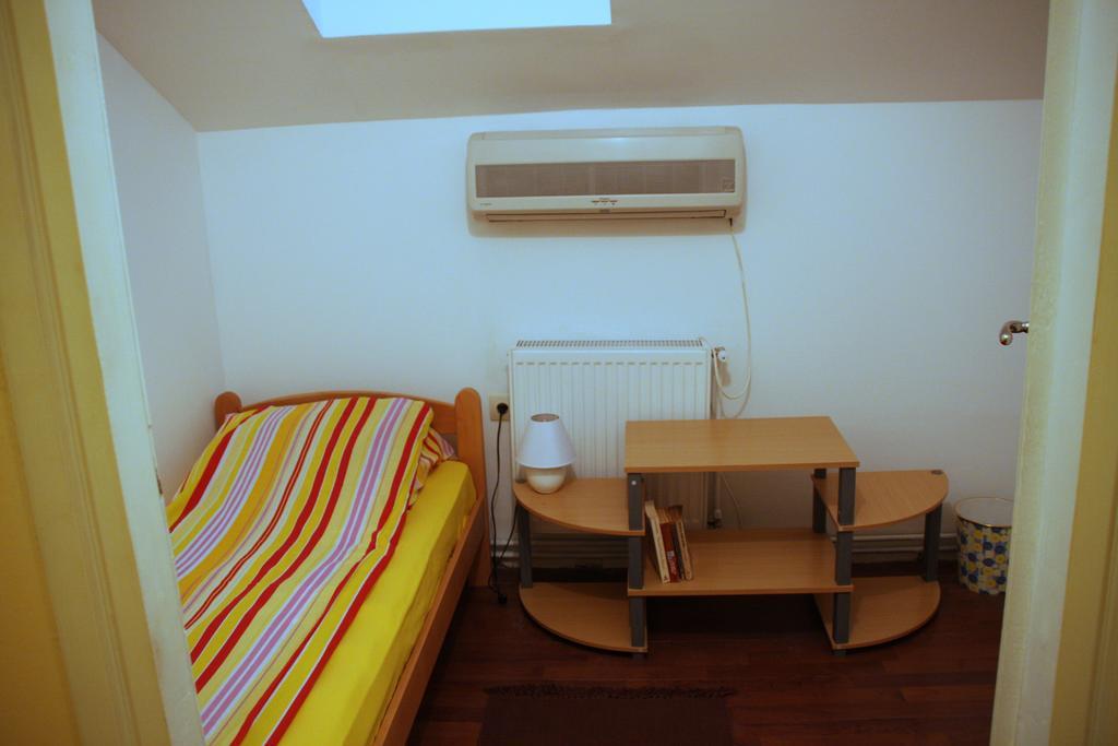 Hostel Bed N Beer Belgrado Camera foto