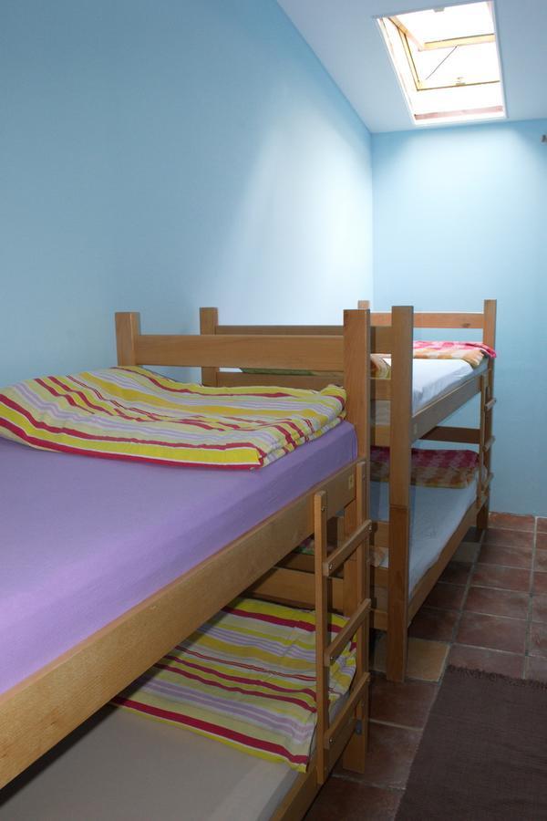 Hostel Bed N Beer Belgrado Esterno foto